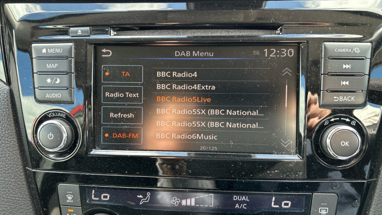 Nissan Qashqai 1.3 DiG-T N-Connecta 5dr Petrol Hatchback